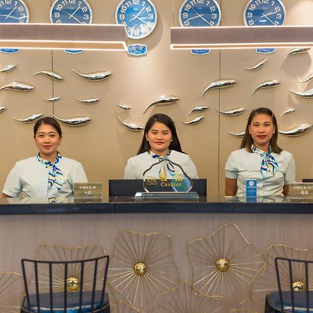 Erus Suites Hotel Boracay Manoc-Manoc Exteriör bild