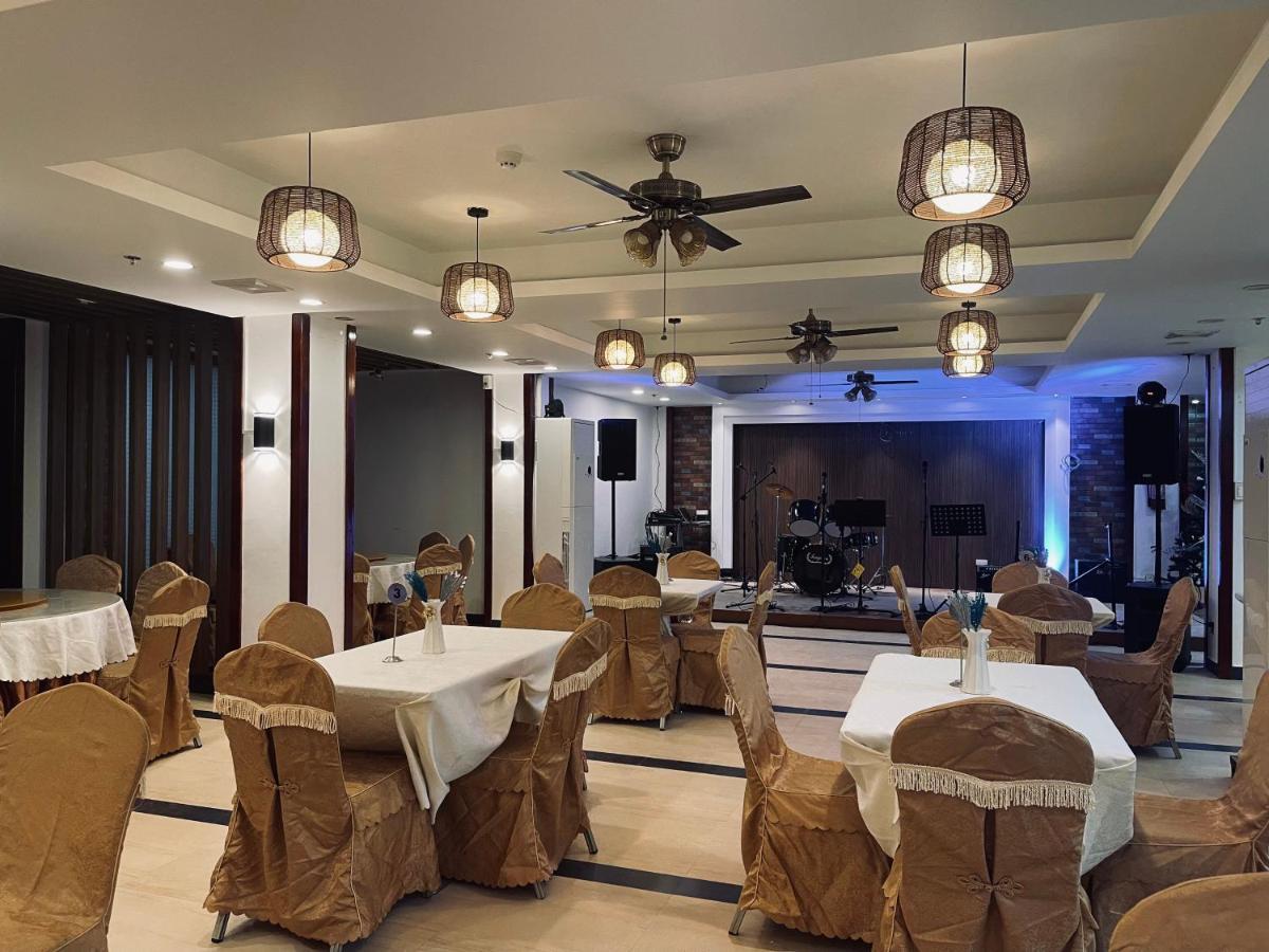Erus Suites Hotel Boracay Manoc-Manoc Exteriör bild
