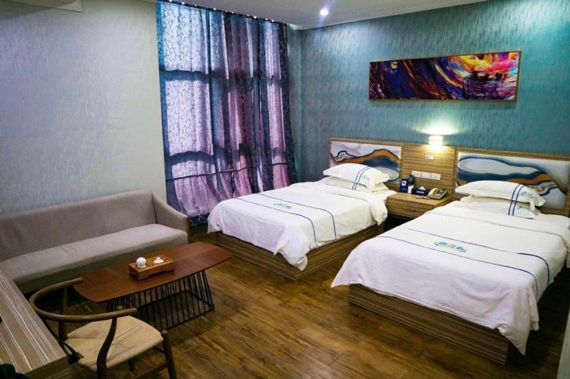 Erus Suites Hotel Boracay Manoc-Manoc Exteriör bild