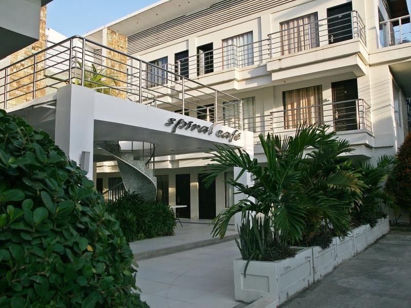 Erus Suites Hotel Boracay Manoc-Manoc Exteriör bild
