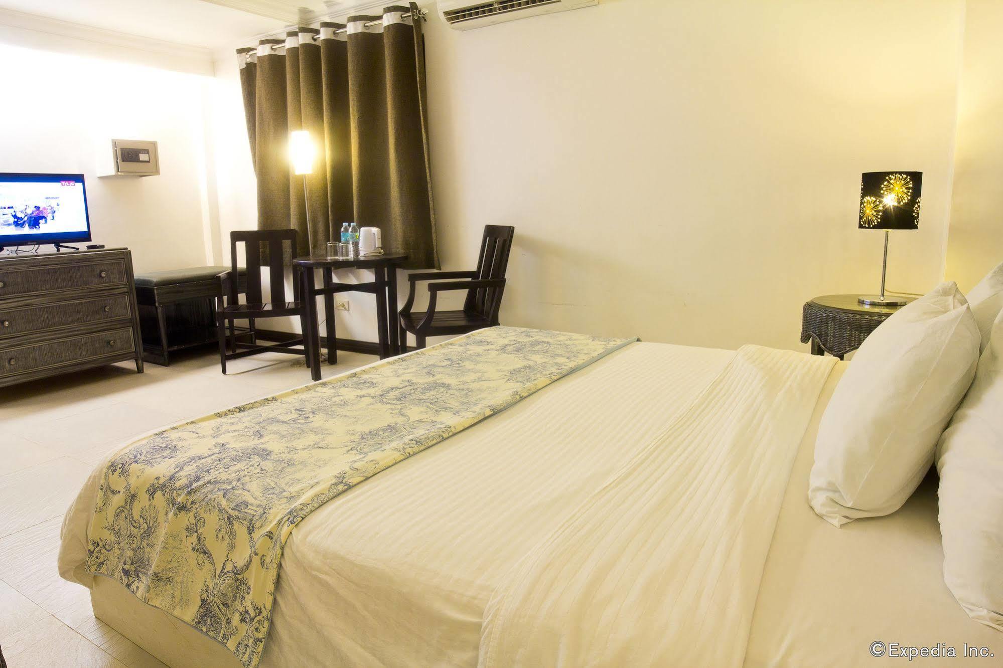 Erus Suites Hotel Boracay Manoc-Manoc Exteriör bild